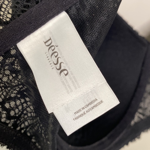 Deesse Black All-Over Lace Wireless Padded Bralette - Picture 13 of 14